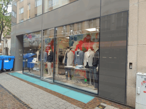 Den Numm vun der Entreprise ass Palladio SA