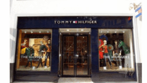 Den Numm vun der Entreprise ass Tommy Hilfiger
