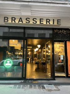 Den Numm vun der Entreprise ass Umibistro